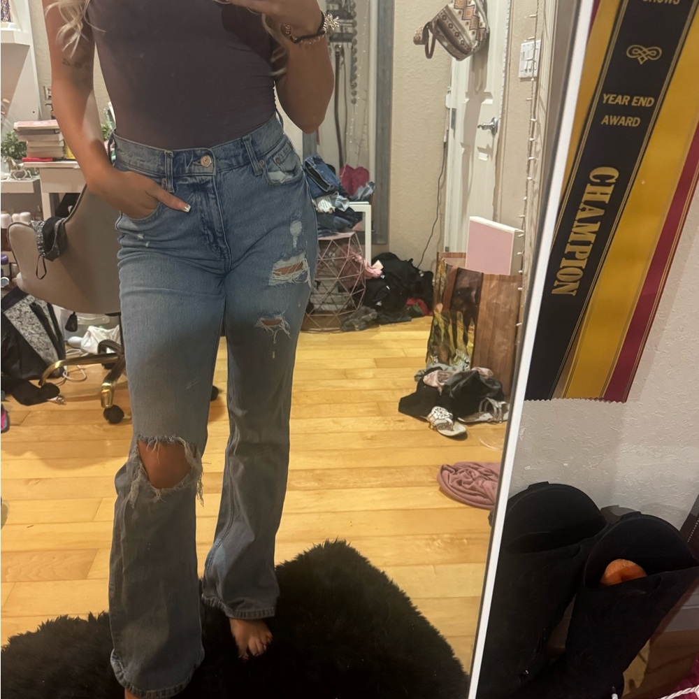 Stylish Blue Distressed Women Jeans